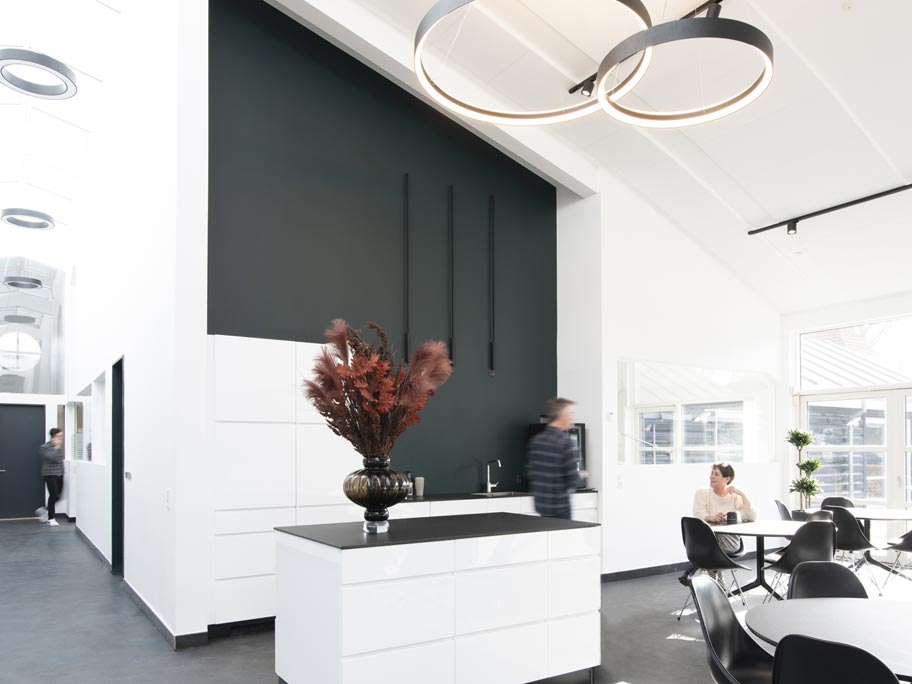 Fællesområde hos Hvalsøgruppen - American Barns kontor.